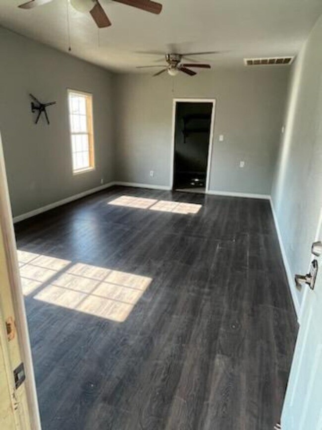 520 W Lincoln Ave, Blackwell, OK 74631 House Rental in Blackwell, OK