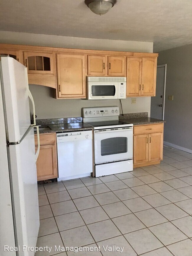 Building Photo - 3 br, 1 bath House - 172 River Bend Blvd.