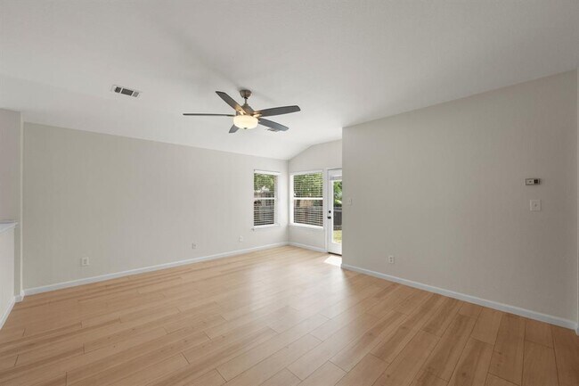 Foto del edificio - 17249 Sandwick Dr