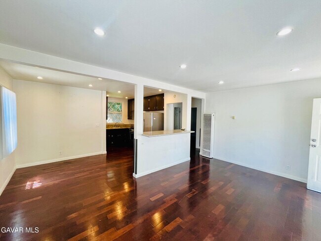 Foto del edificio - 14756 Lemay St