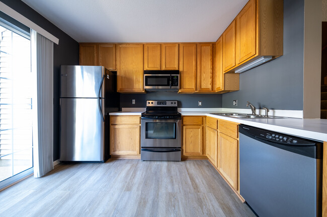 Building Photo - 8490 Minuteman Alcove