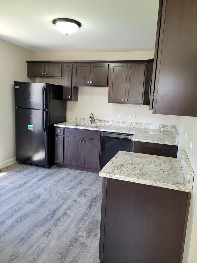Foto del edificio - 16826 Haven Ave