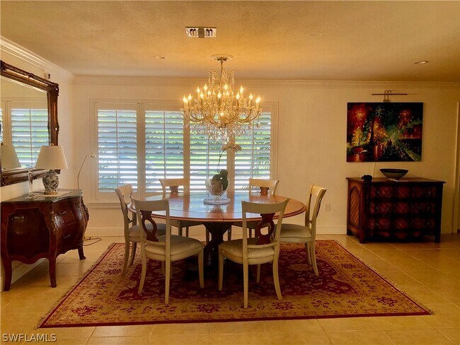 Foto del edificio - 283 Cypress Way W