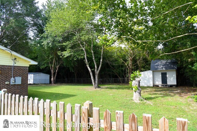 Building Photo - 3 br, 1 bath House - 180 Drew Street