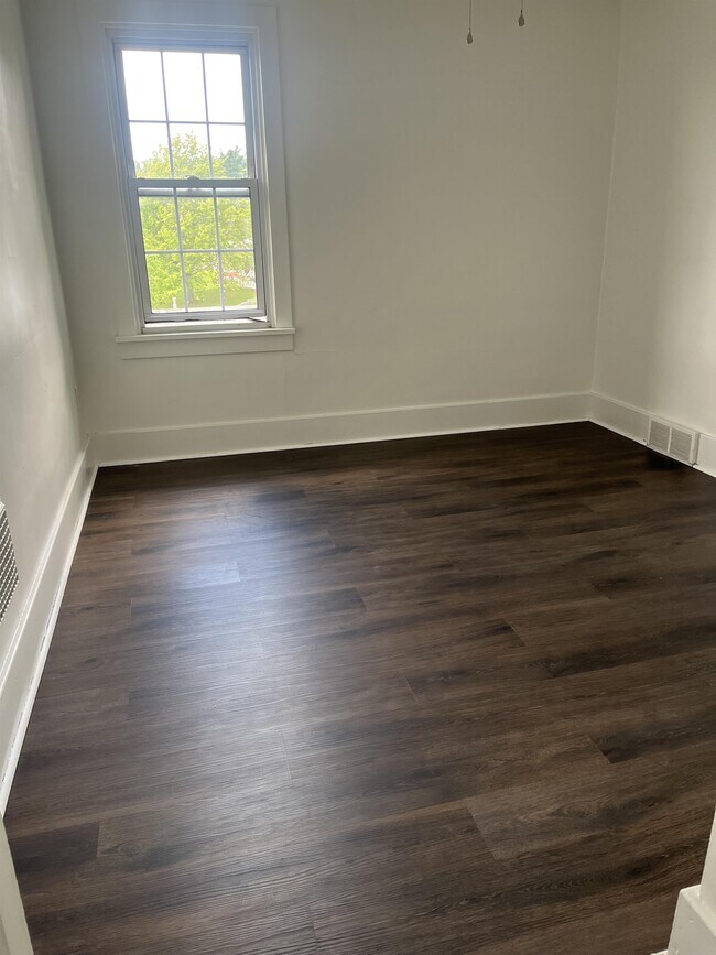 Foto del edificio - 4765 W Newton Rd