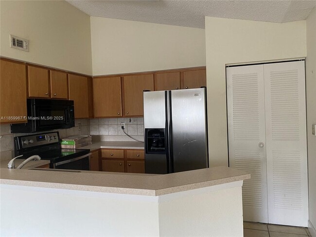 Foto del edificio - 2445 SW 18th Terrace