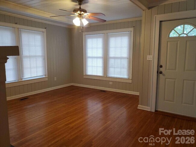 Foto del edificio - 1506 Wayside Dr