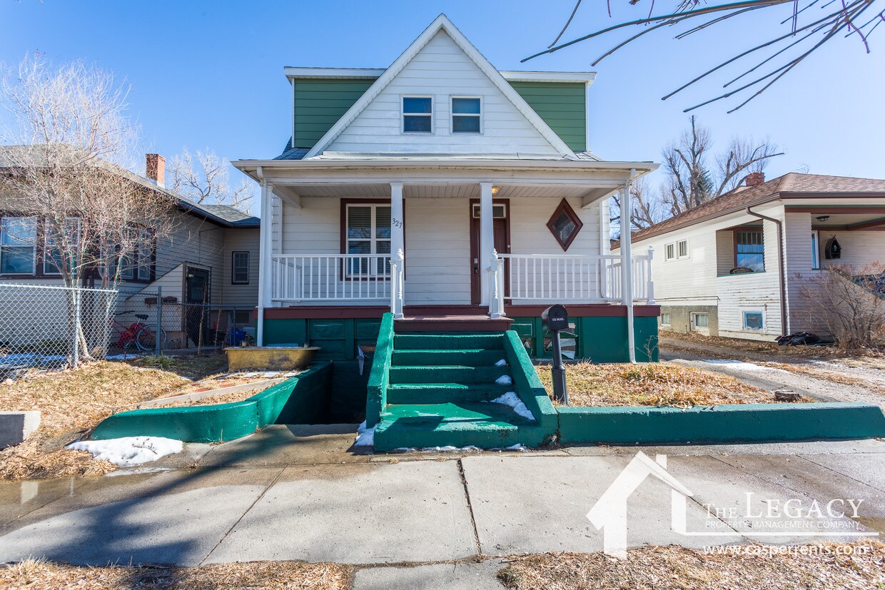 Foto principal - 327 S Lincoln St