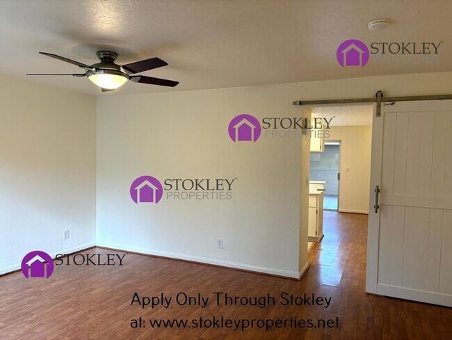 Building Photo - 1924 Pomar Way