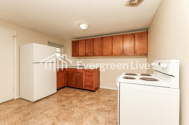 Foto del edificio - 6712 Hubbard Dr