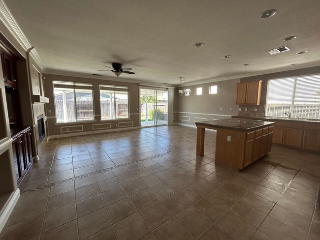 Building Photo - 619 Coppola Ct