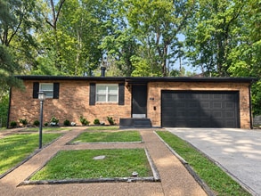 Building Photo - 27 Montclair Dr