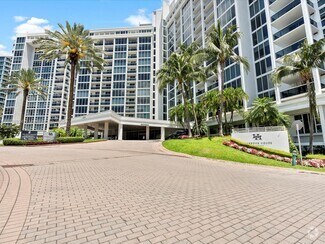 Building Photo - 10275 Collins Ave