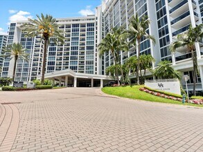 Building Photo - 10275 Collins Ave
