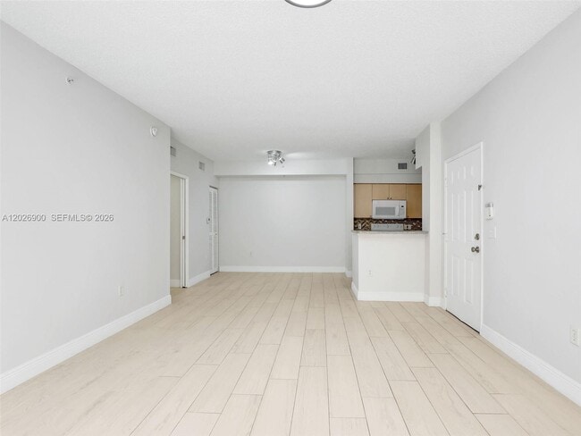 Foto del edificio - 1235 Reserve Way