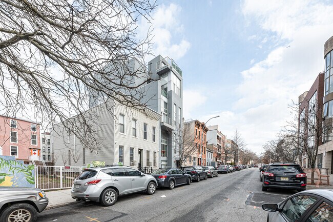 Building Photo - 231 16th St
