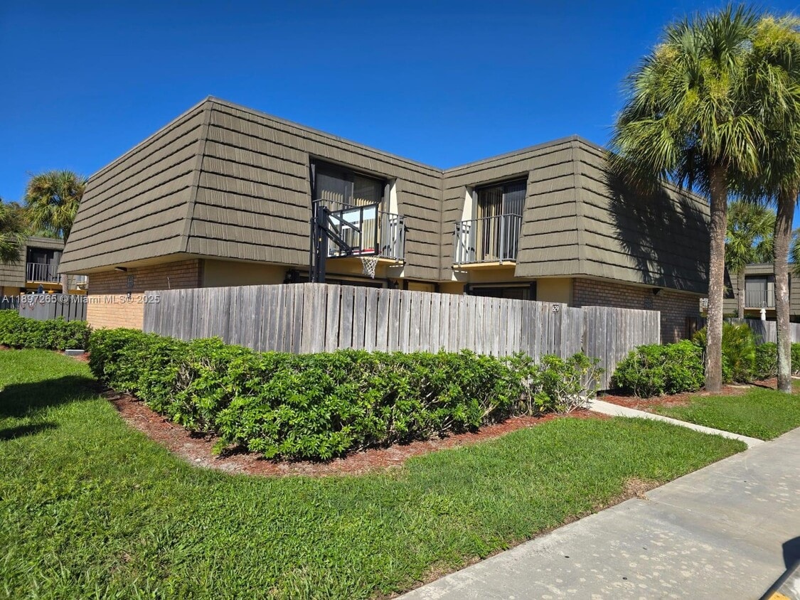 Foto principal - 629 6th Way