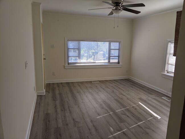 Foto del edificio - 509 Burlington Ave