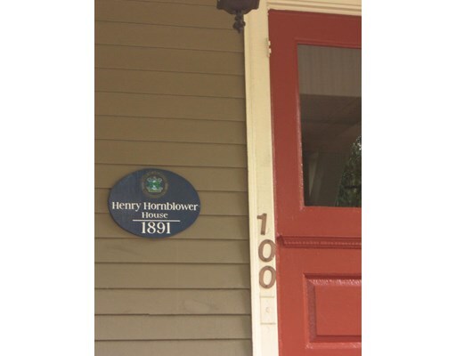 Foto del edificio - 100 Pleasant St