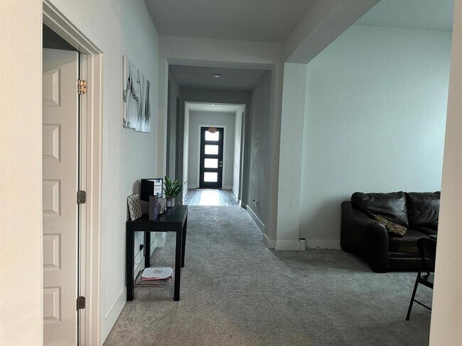 Building Photo - 4017 Promontory Point Trail
