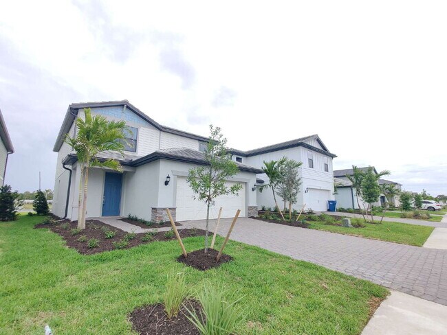 Foto del edificio - 6211 Baywood Ct