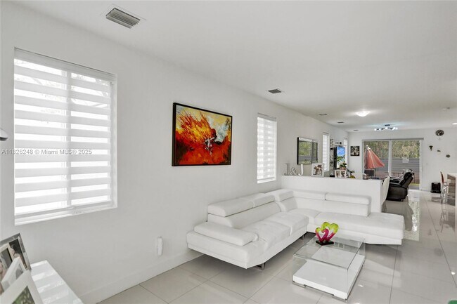 Foto del edificio - 10265 NW 72nd Terrace