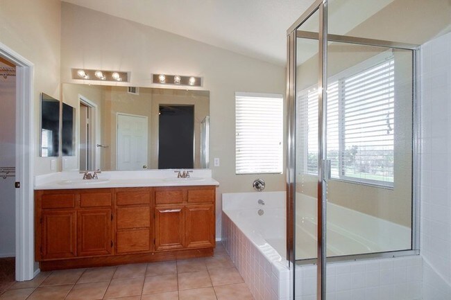 Building Photo - 29534 Masters Dr