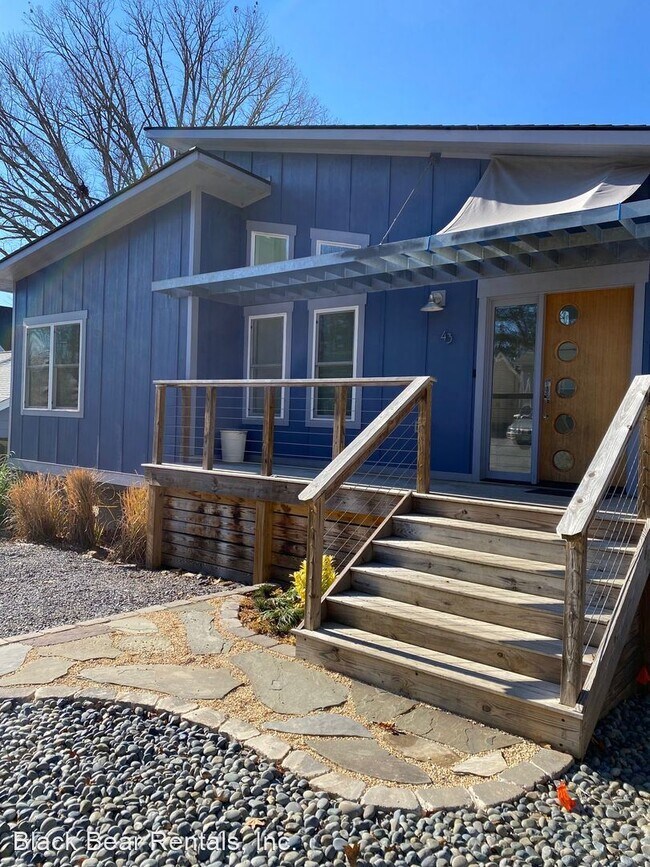 Building Photo - 3 br, 2.5 bath House - 43 Hubbard Ave