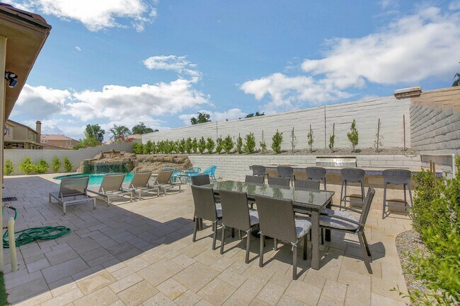 Building Photo - 43250 Fiore St