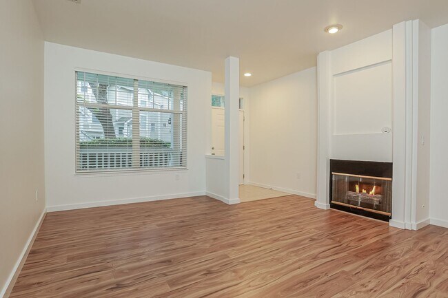 Foto del edificio - Newly Remodeled 3 bed 2.5 bath Townhome for Rent in Willow Grove Community