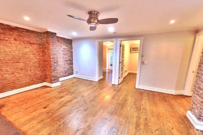 Building Photo - 138 E 16th St