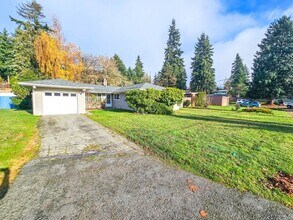 Building Photo - 16204 SE 8th St