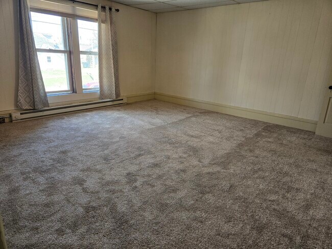 Foto del edificio - 204 E Broadway Ave