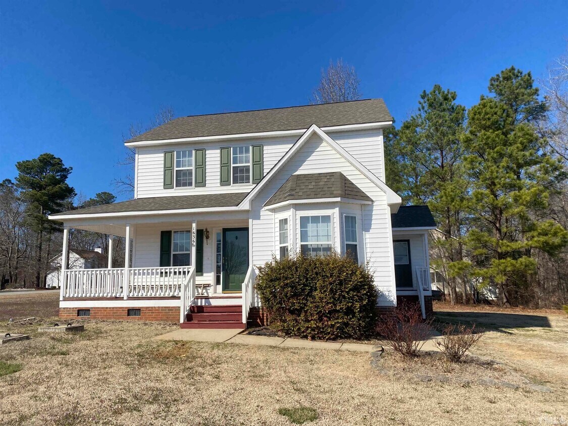 Foto del edificio - 1636 Middle Ridge Dr