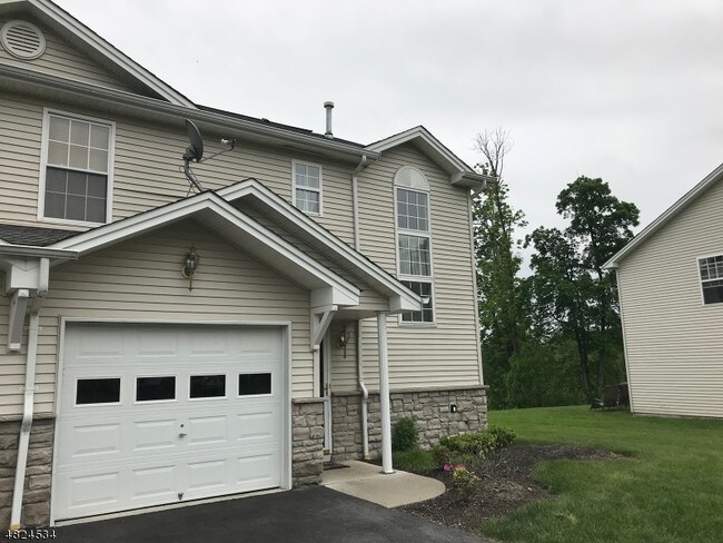 Foto del edificio - 7 Stonehill Rd