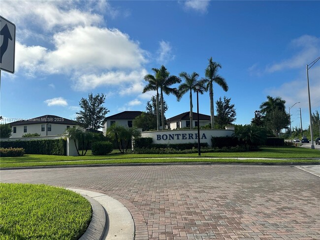 Foto del edificio - 9374 W 32nd Ln
