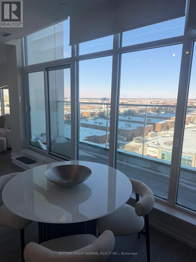 Building Photo - 950 Portage Pkwy