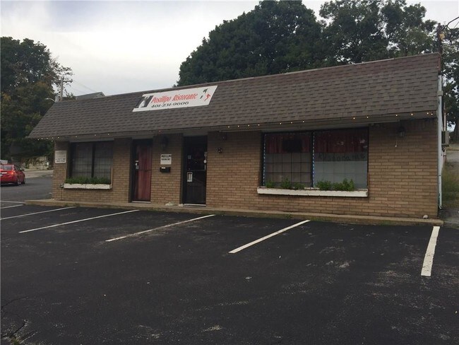 Foto del edificio - 103-105 Waterman Ave