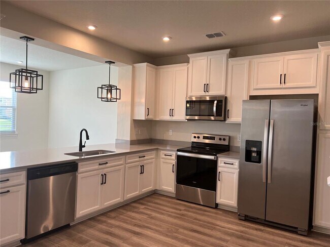 Foto del edificio - 5531 Pleasantview Ct