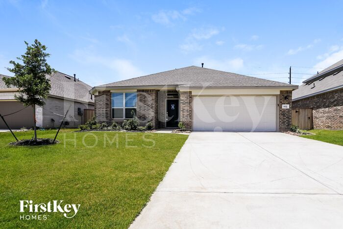 Primary Photo - 932 Pickering Oak Row