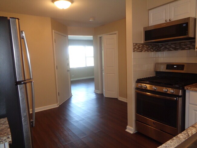 Building Photo - 3182 W Meadow Ln Dr