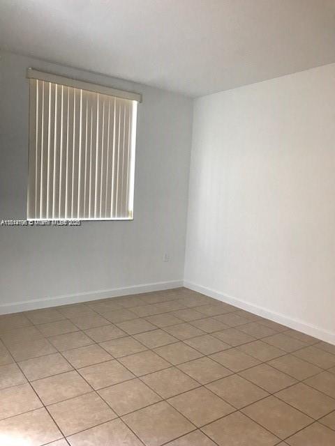 Foto del edificio - 1650 NE 33rd Ave