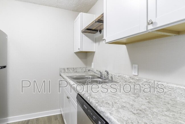Foto del edificio - 139 Kingsridge Dr