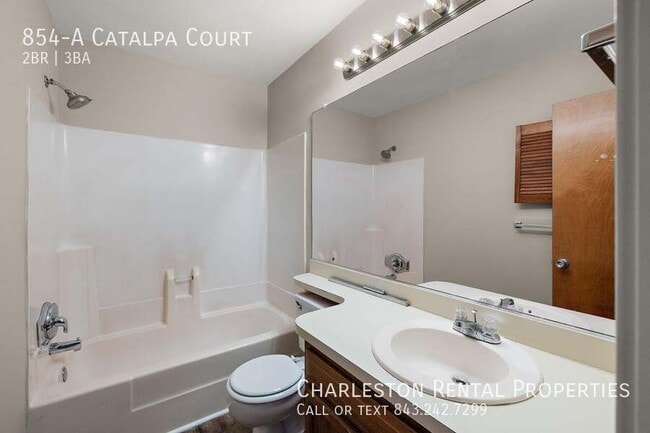 Building Photo - 854-A Catalpa Court-