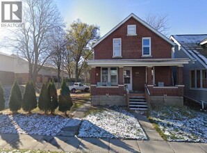 Building Photo - 855 Jos Janisse Ave