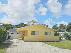 Building Photo - 2010 NW 70th St