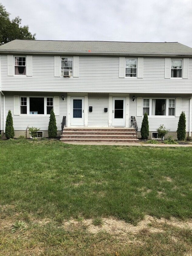 20 Hartwell Pl, Canton, MA 02021 Townhome Rentals in Canton MA