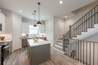 Building Photo - 5306 Creekmont Timbers Trl