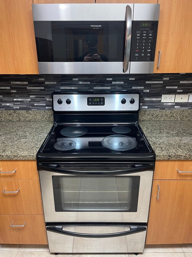 Foto del edificio - 1080 Park Blvd