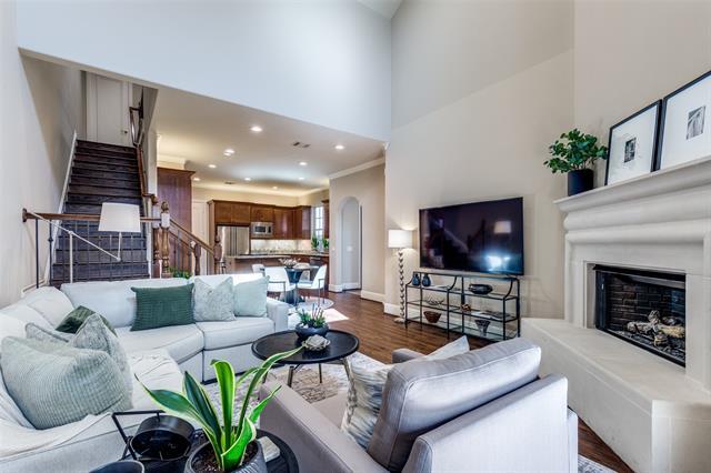 Foto del edificio - 14725 Stanford Ct